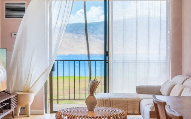 Kauhale Makai 510 1 Bedroom Condo by RedAwning