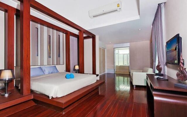 Jomtien Waree 9 with 6 bedrooms