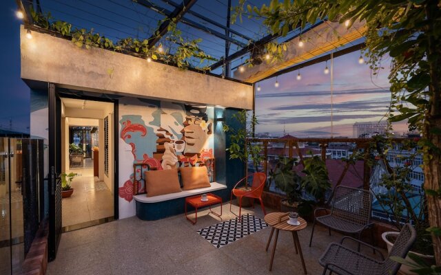 Le Parfum Apartment And Hotel