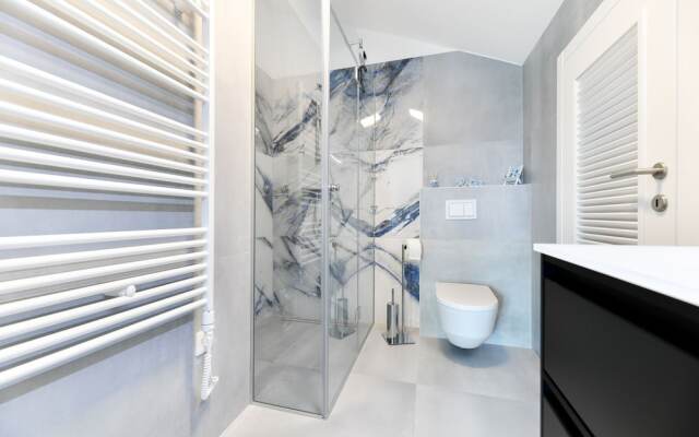 Berin Deluxe Penthouse with jacuzzi