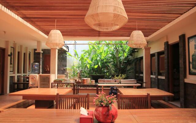 De' Tropis Family Guest House