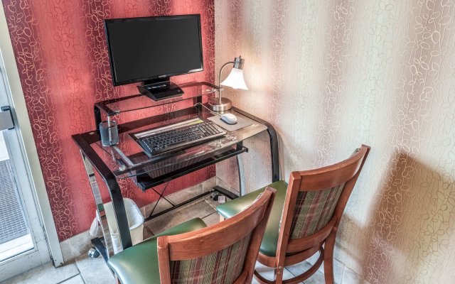 Quality Inn & Suites Mankato East