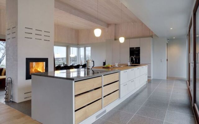 "Smeralda" - 10m from the sea in Sealand