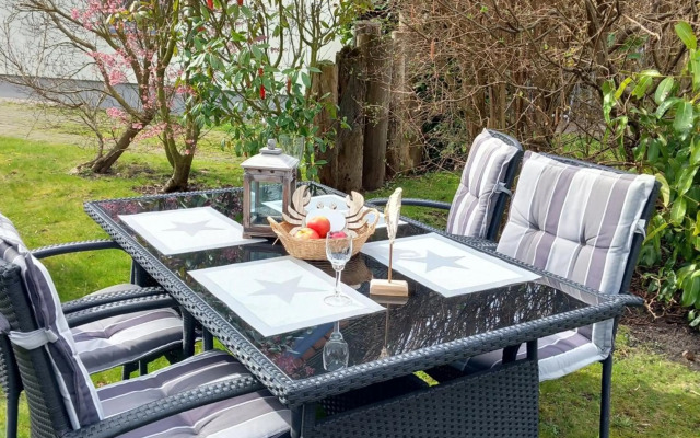 FERIENHAUS SOMMERTRAUM - KINDERFREUNDLICH - 3 Schlafzimmer, Garten, Bad und G-WC, Kaminofen