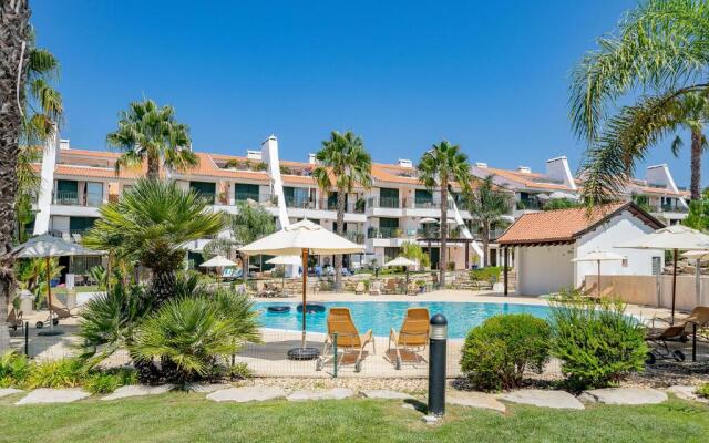 3 Bedroom Apartment in Gated Complex with Pool Vila Sol Resort