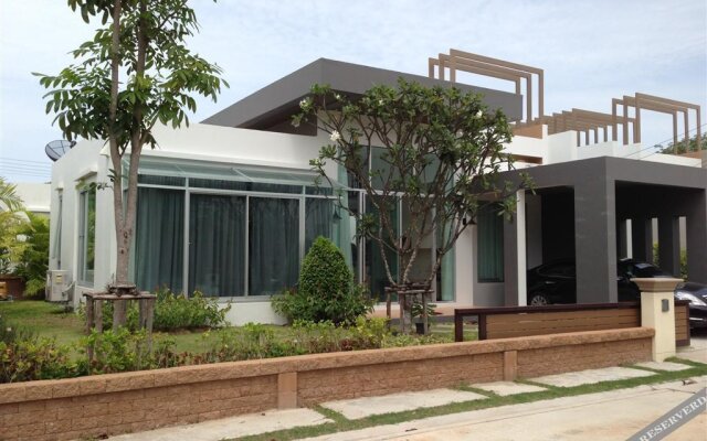 Happy House @ Casa Seaside Rayong