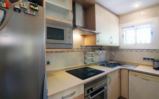 Caravel Be my Guest Castelldefels