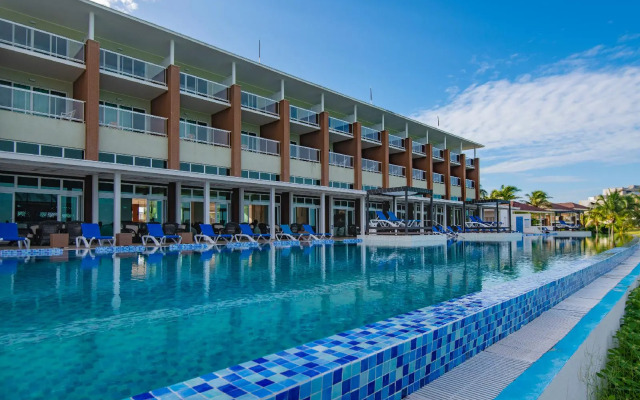 Hotel Playa Vista Azul