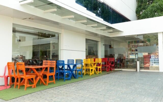 OYO 26990 Hotel Ivory Grande