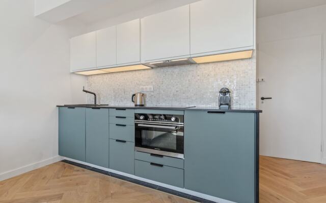 Brand New Retreat in Belair ID224