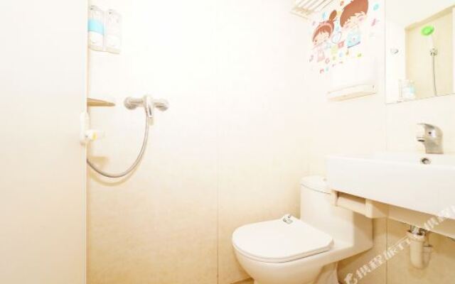 Lanlan Time Hotel (Yantai University Branch)