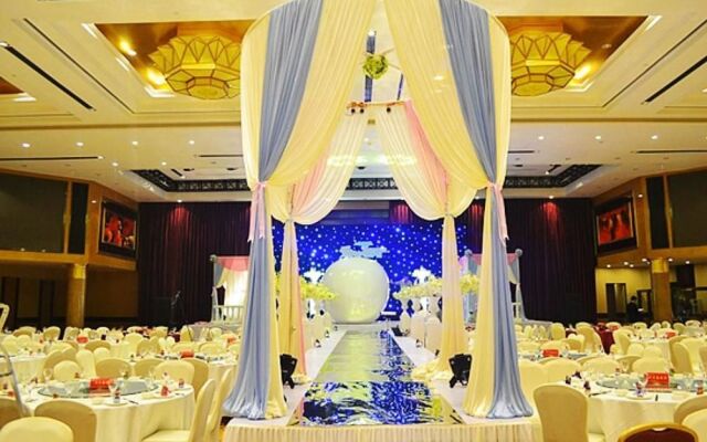 Deyang Care Feeling Grand Hotel