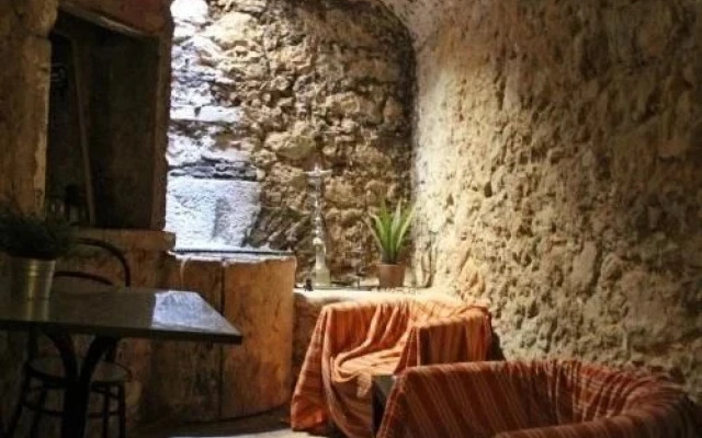 Johnie's Place Lisbon Hostel & Suites