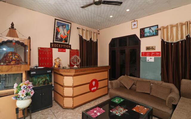 OYO 13686 Rudraksh hotel