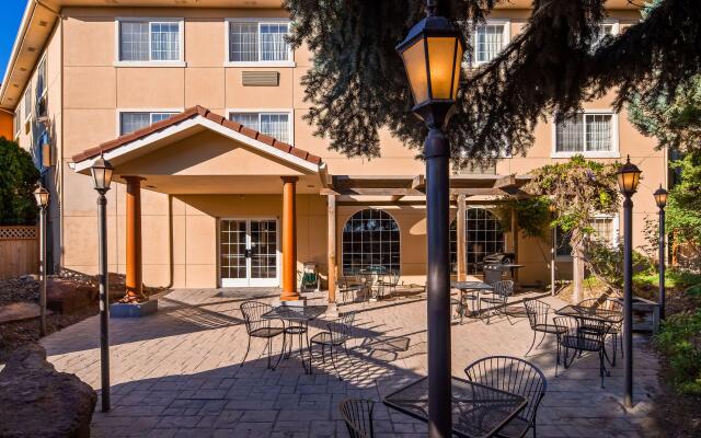 Best Western Plus Caldwell Inn & Suites