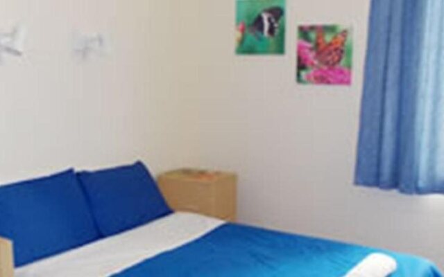 Franschhoek Travellers Lodge & Group Accommodation