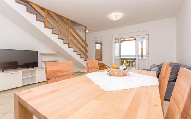 Nice Apartment in Maslenica With 2 Bedrooms and Wifi