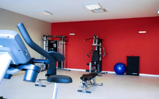 Regency Way Montevideo Hotel