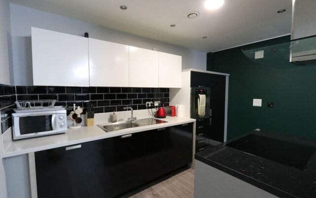 SS- Penthouse Lux Suite