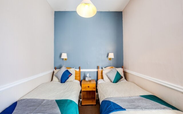 The Richmond Arms Hotel by OYO