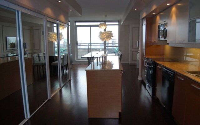 Luxury Downtown Water Front Condo