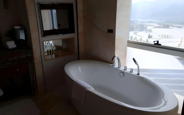 Ramada Plaza Liuzhou Liudong