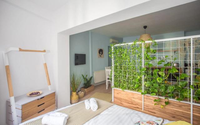 Central Garden by CityLife Suites