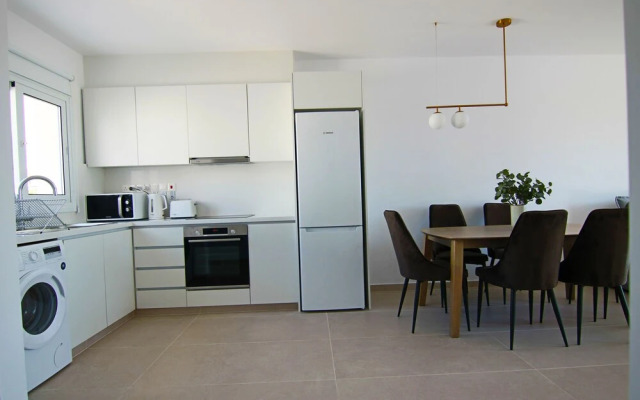 Phaedrus Living: Seaview Luxury Flat Limnaria 151