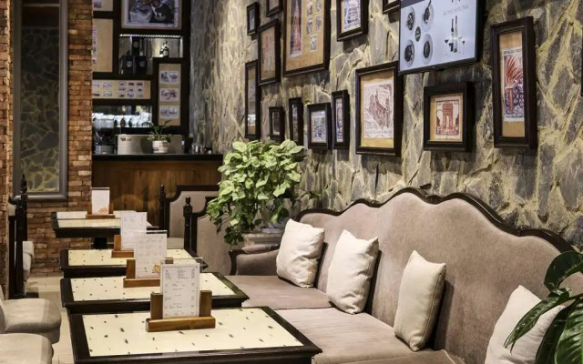 Mercure Danang French Village Bana Hills