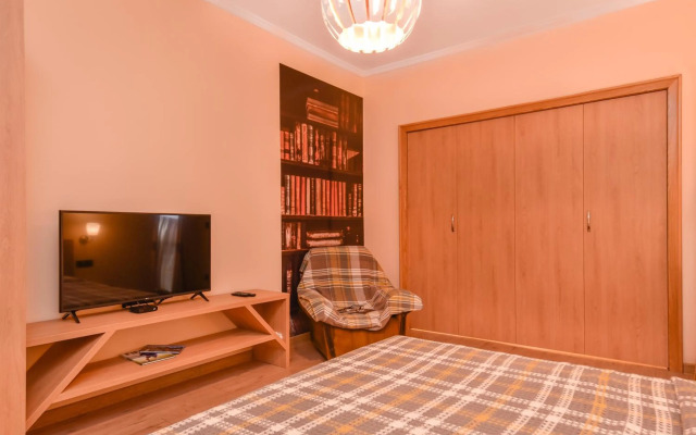 Sofia Dream Apartment - The Library - 3-BDR, 2-BTHR