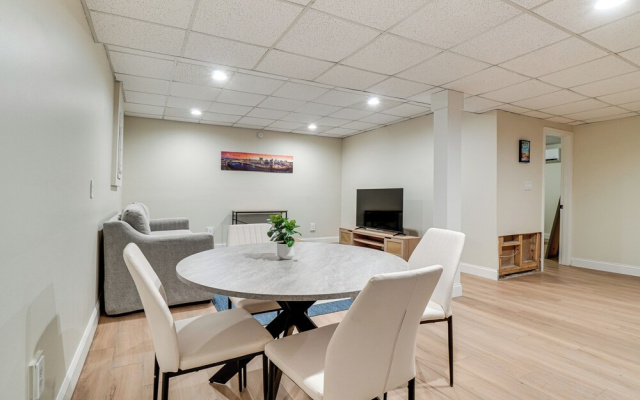 Quiet Franklin Apt: Close to Parks & Museums