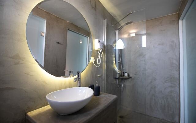 Capari Suites