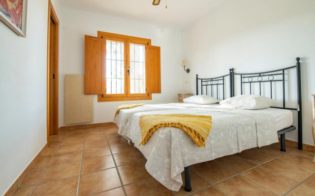 Casa Grande / Rosas Cantares