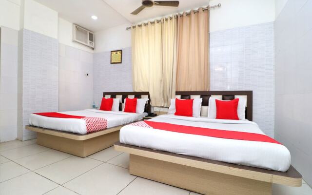 OYO 23357 Raj Tirath Niwas