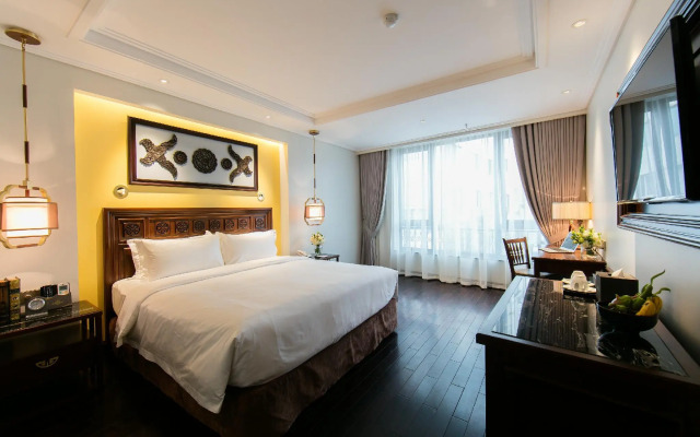 Lucien Hanoi Lakeside Hotel & Rooftop