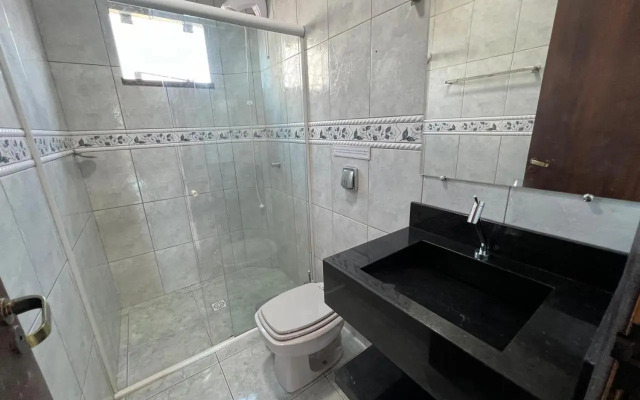 Aprecie Mariscal Nesta Hospedagem a 150 M do Mar - V4