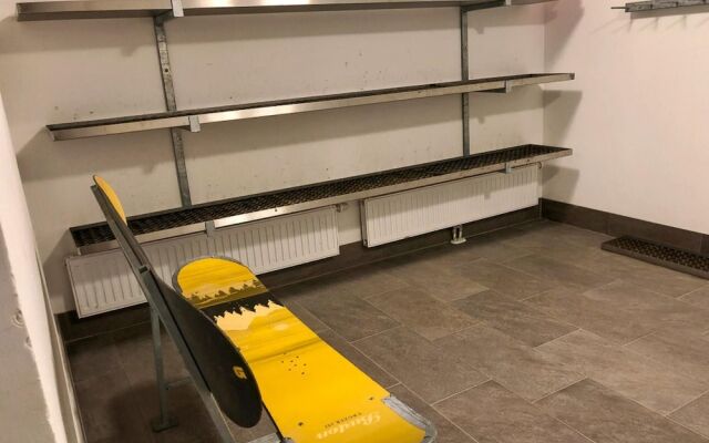 Fourteen 3 0 Zell am See S P