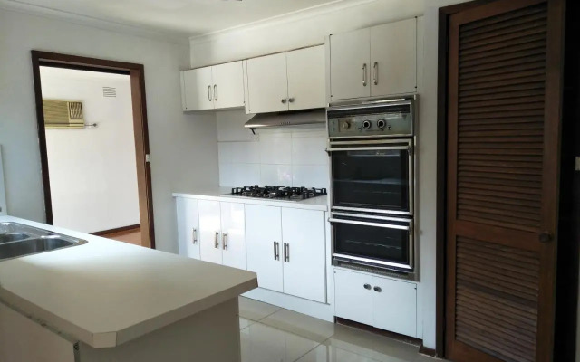 Caulfield Family Home with Large Space