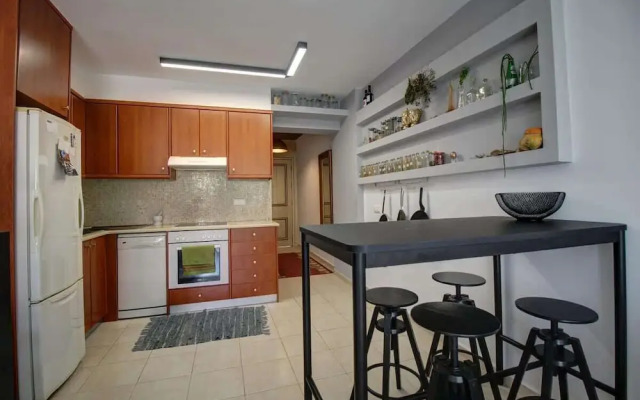 Villa Elias 1BR Upper Apt with Pool