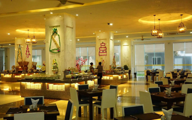 Golden Peak Resort & Spa