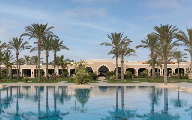 JAZ Oriental, Almaza Bay