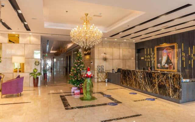 Royal Crown Hotel
