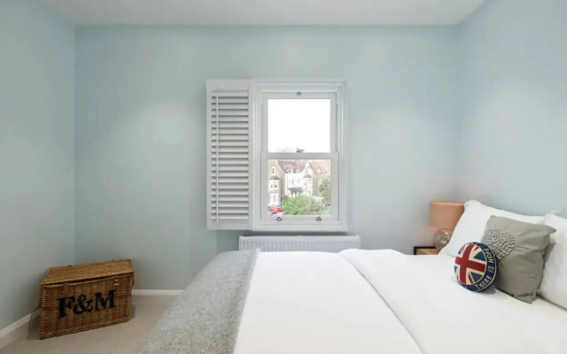 Modern, Cosy and Bright 1 Bedroom Apartment in Ealing