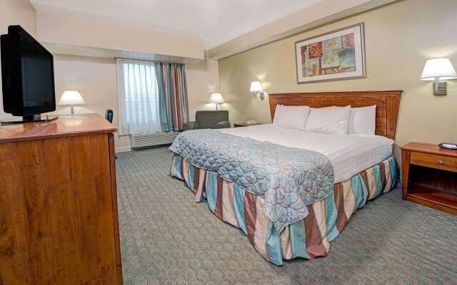 Days Inn by Wyndham Downtown St. Louis