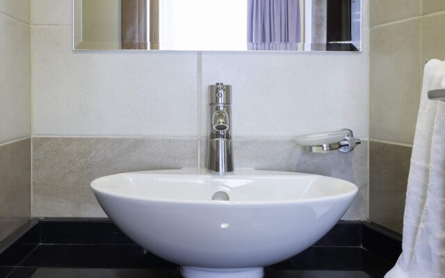 Charming & Spacious Apt in Dubai Marina - Fits 5