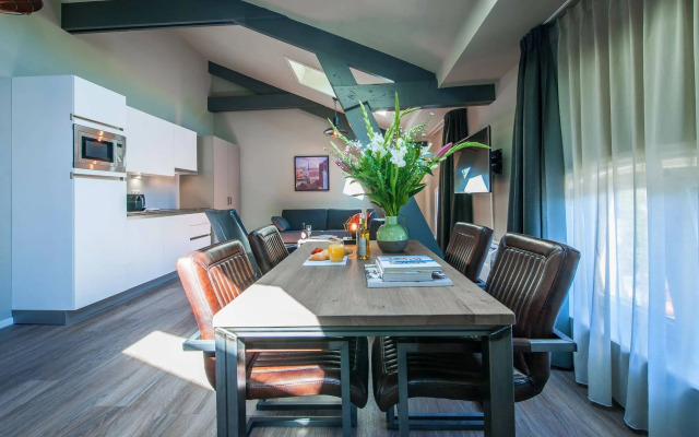 YAYS Amsterdam Maritime by Numa