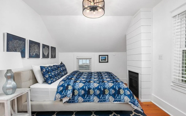 Saugatuck Harbor House