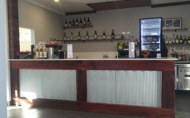 Peninsula Nelson Bay Motel and Serviced Apartments