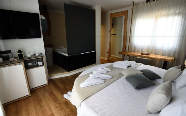 Mystique Luxury Suites