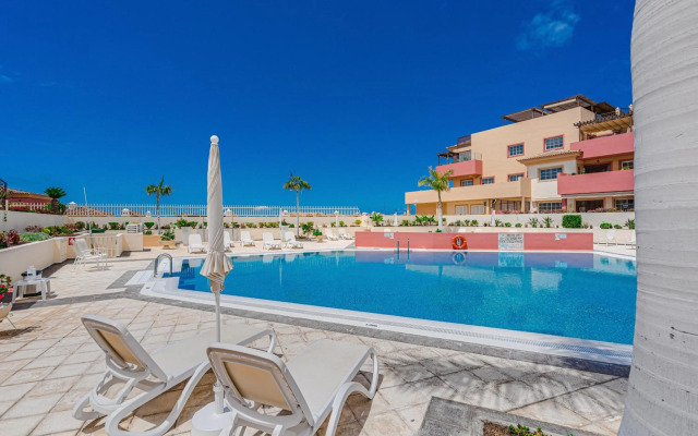 Terrazas del Duque II apartment